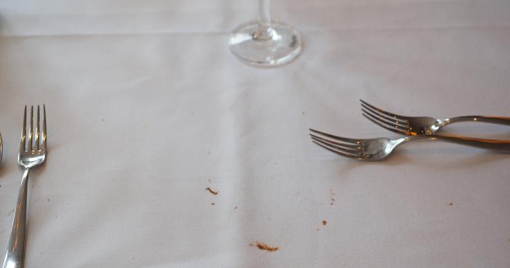 Cómo acabar con las manchas difíciles: estos son los productos que deberías tener en casa 