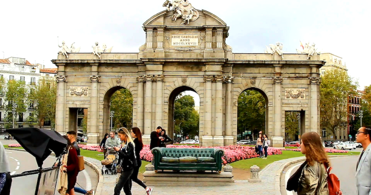 Llega a España el Netflix de los muebles: dos emprendedores de Valladolid lanzan Rentchester