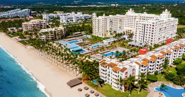 Reabre sus puertas un hotel español de altura: 5 estrellas y a los pies del Océano Pacífico