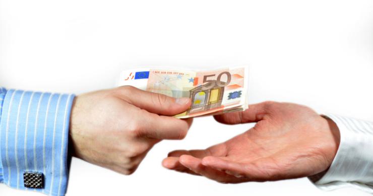 Donar o prestar dinero para la compra de una casa, qué alternativa es la mejor a efectos fiscales