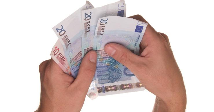 Créditos al consumo: qué riesgos hay, qué derechos tiene el solicitante y otras claves de estos préstamos