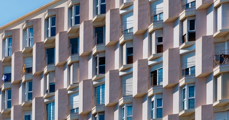 Cataluña dispara un 40,3% su obra nueva, pero la oferta se extiende fuera de Barcelona