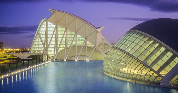 Los hoteles y los pisos turísticos vuelven al centro de Valencia	