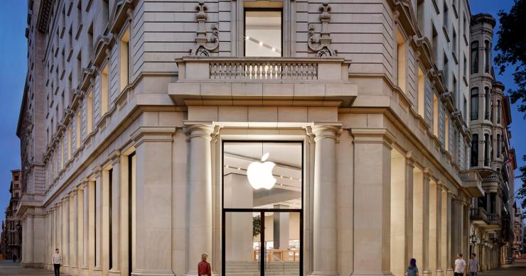 Apple dispara los alquileres en Plaza Cataluña de Barcelona un 120% en 8 años
