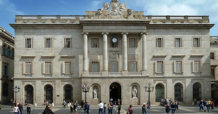 Pros y contras de regular precios de alquiler, a debate en la comisión de Barcelona