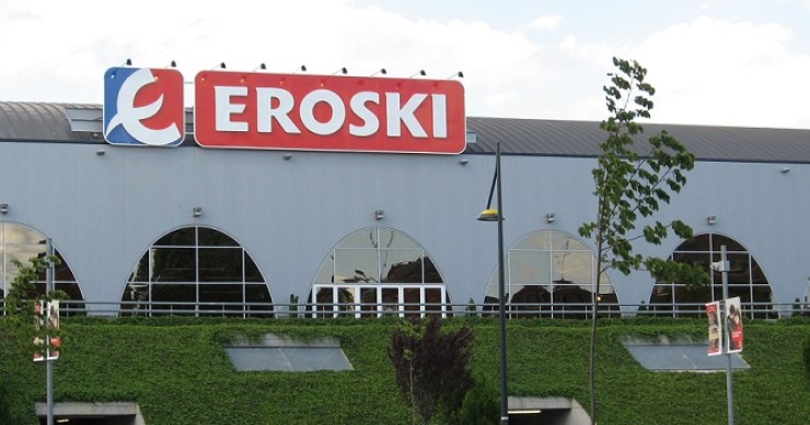 Lar España saca al mercado 22 supermercados Eroski en España