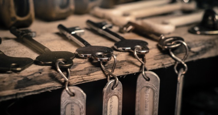 Some things to remember when handing over house keys / Rudy and Peter Skitterians en Pixabay