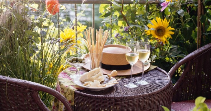 Cuatro formas de aprovechar al máximo tu balcón durante la cuarentena