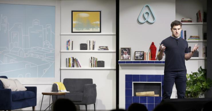 Airbnb despedirá a cerca de 1.900 personas, el 25% de la empresa por la crisis