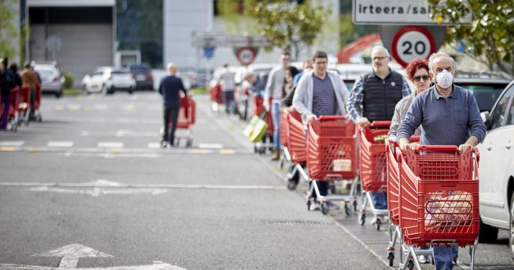 Las ventas de los súpermercados europeos se desploman y las de los españoles todavía crecen