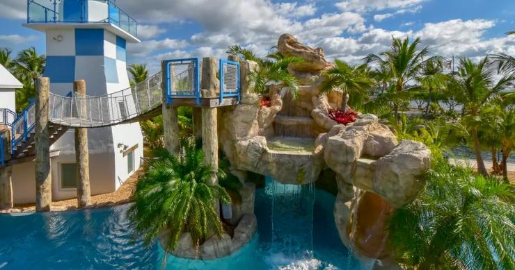 Un casoplón con parque acuático privado para pasar la cuarentena