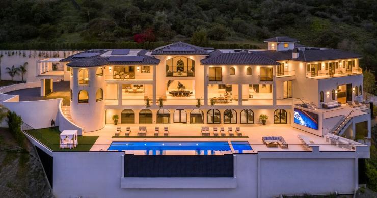 Esta megamansión en Bel-Air sale a la venta por 100 millones de dólares en plena pandemia