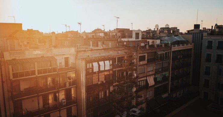 El Ayuntamiento de Barcelona reactiva la empresa mixta de vivienda pública