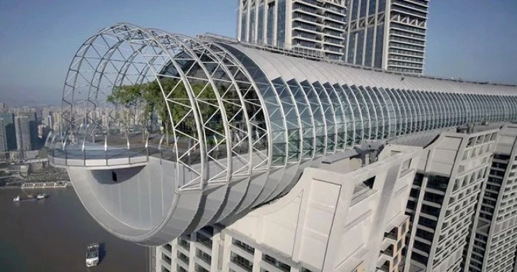 El primer rascacielos horizontal en China abre sus puertas en medio de la pandemia