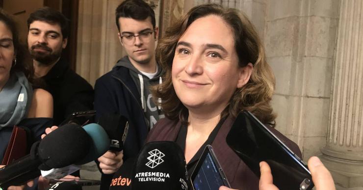 Ada Colau amenaza con expropiar 200 pisos si siguen vacíos dentro de un mes