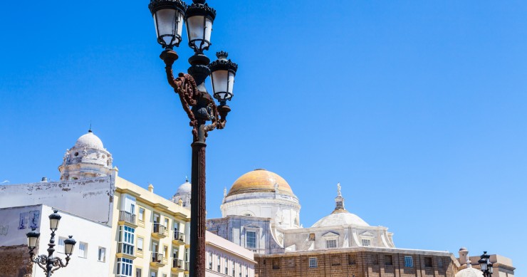 ‘Kichi’ pierde la batalla y Cádiz rechaza prohibir los pisos turísticos
