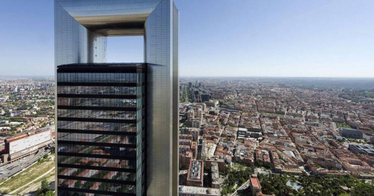 Amancio Ortega, el mayor operador inmobiliario español con una cartera de 15.000 millones