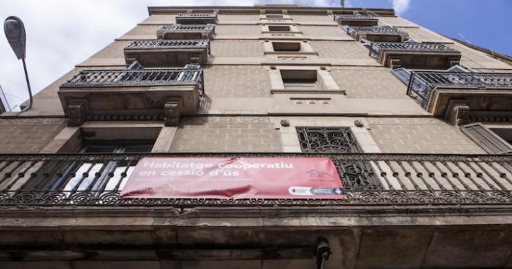 Barcelona adjudica tres nuevas promociones de covivienda