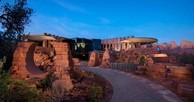 Una espectacular mansión rocosa en medio del desierto de Arizona