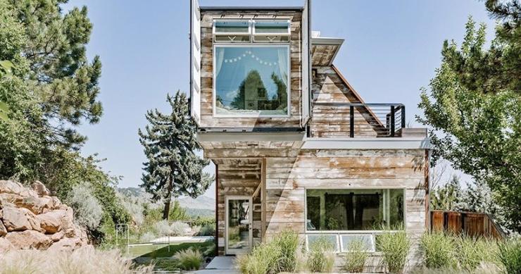 Esta casa prefabricada con viejos contenedores de transporte sale a la venta por 2,6 millones