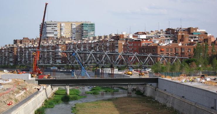 Arganzuela planta cara al norte de Madrid: más transacciones y mejores precios en venta y en alquiler de viviendas