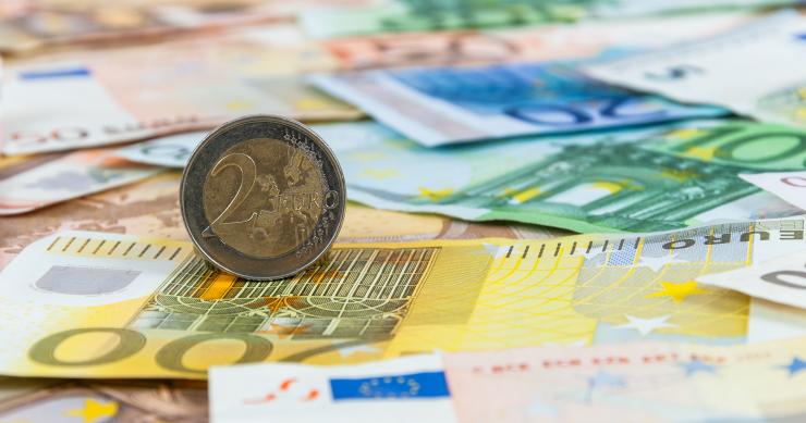 Las razones por las que el Gobierno no debería subir los impuestos en plena crisis del covid, según el IEE
