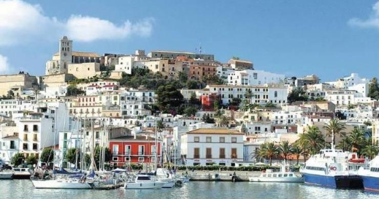 El covid aumenta la oferta de hoteles en venta en Ibiza