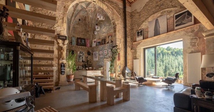 Cette belle conversion d'église est à vendre dans le Pays Basque espagnol