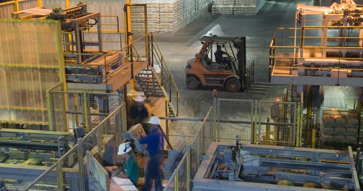 La caída del consumo de cemento prevé un desplome del sector de la construcción