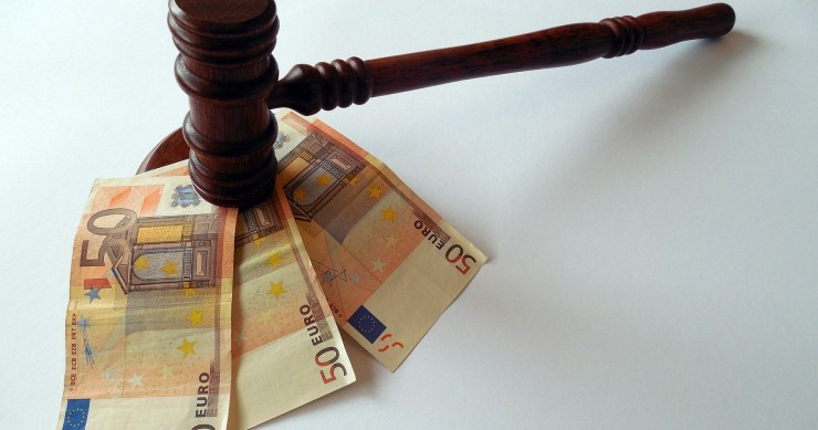 El Supremo cambia el criterio de los gastos hipotecarios y obliga al banco a asumir el 100% de la gestoría