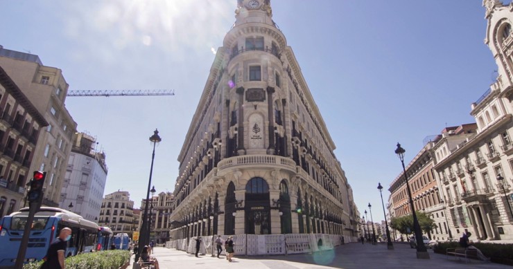 De la primera oficina poscovid al mayor centro comercial de lujo de Madrid: las historias más curiosas de 2020