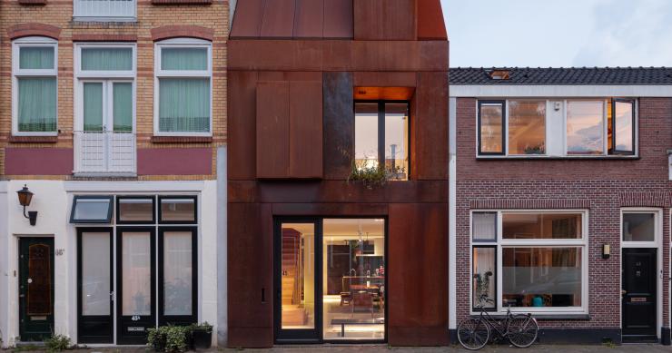 De garaje a proyecto de autoconstrucción: esta casa revestida de acero es la envidia de medio Utrecht 