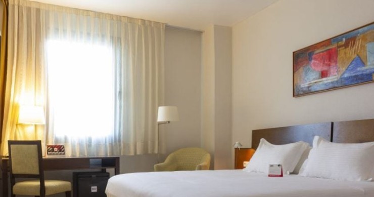 Selenta lanza al mercado el Expo Hotel Valencia por 35 millones de euros 