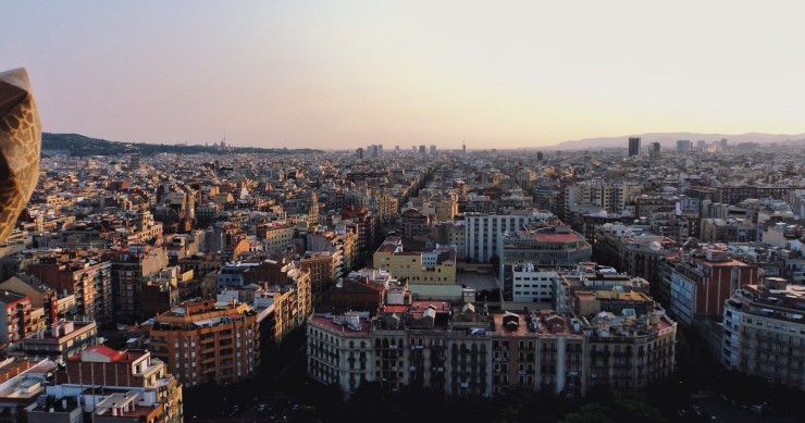 Barcelona invierte en ‘retail’: destinará 16 millones a la compra de locales vacíos