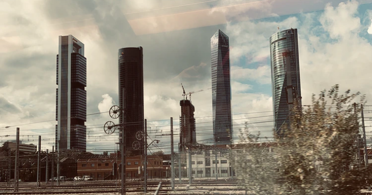 La contratación de oficinas cae un 23% en Madrid pero se dispara un 55% en Barcelona hasta marzo