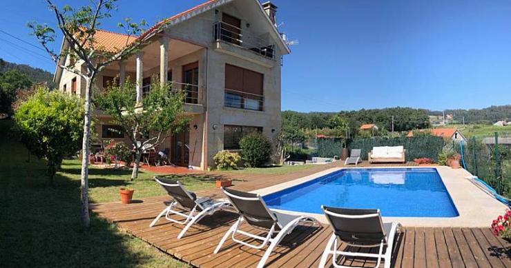 La venta de casas en España subirá un 5% este año si la vacunación mejora, según los APIS