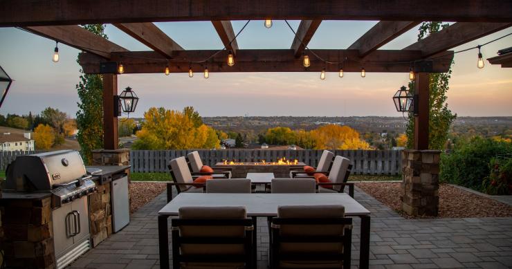 Toldo o pérgola: cuál es la mejor opción para protegerte del sol