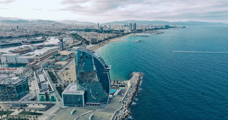 La compraventa de vivienda cayó un 24% en Barcelona en 2020, según CBRE