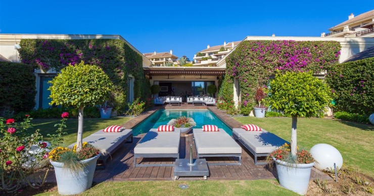 Cette magnifique villa est à vendre à Marbella
