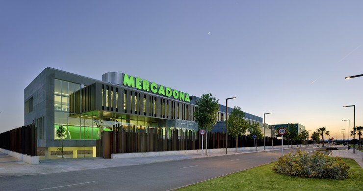 Mercadona deshace posiciones en ‘real estate’ y lidera la venta de edificios propios en 2020
