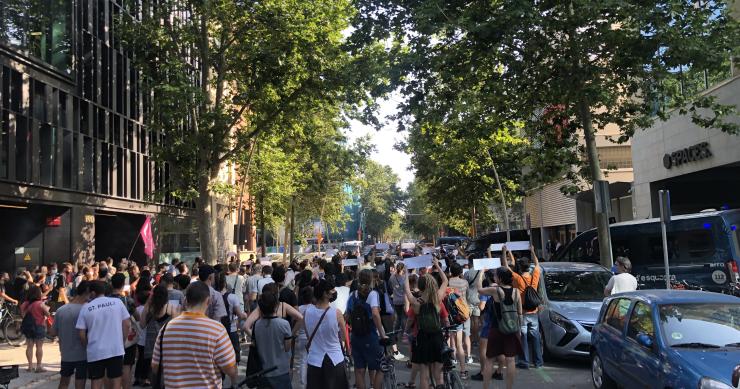 Escasa repercusión en las protestas contra el Gobierno por el recurso contra la ley catalana del alquiler