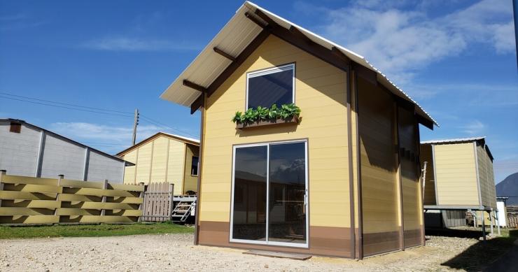 Casas prefabricadas hechas con cáscaras de café: reciclan residuos cafeteros para hacer viviendas sociales sostenibles