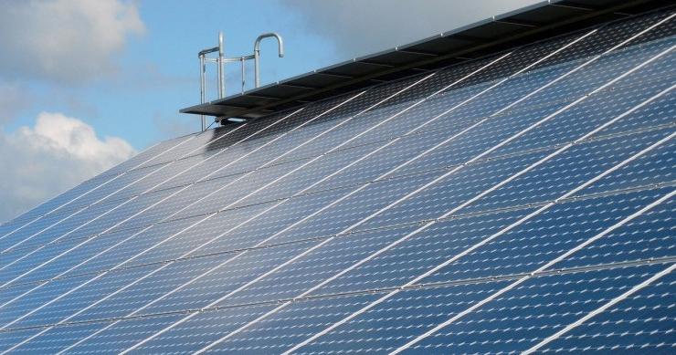 Kit solar fotovoltaico: qué es, qué elementos incluye y cuánto cuesta