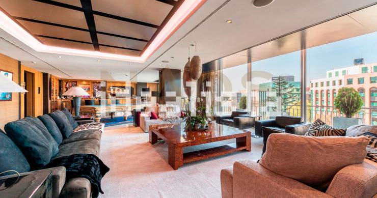 Este pisazo de más de 650 m2 en el Paseo de la Castellana de Madrid no te va a dejar indiferente