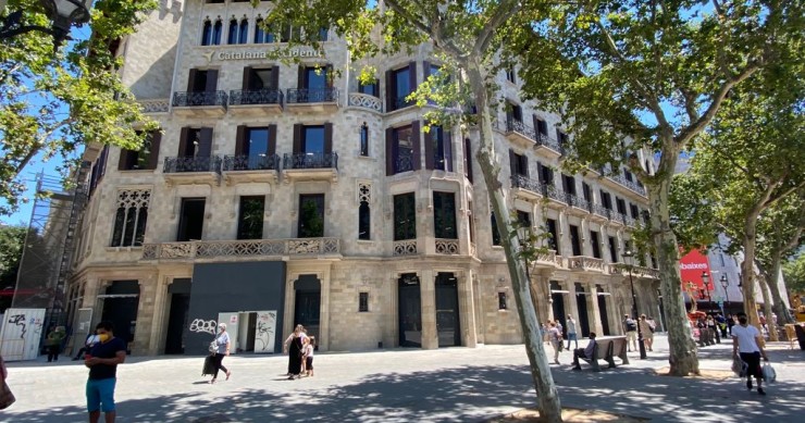 Catalana Occidente alquila una ‘macrotienda’ a Adidas en Paseo de Gracia