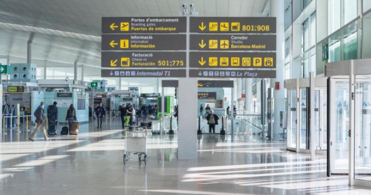 Disputa entre Aena y el ‘retail’: operadores se niegan a reabrir sus tiendas en algunos aeropuertos españoles