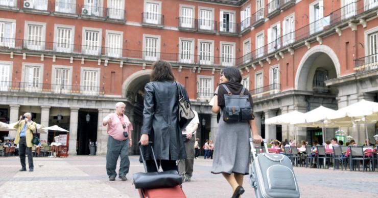 Las nuevas viviendas turísticas en Madrid sólo podrán ocupar las plantas bajas y primeros