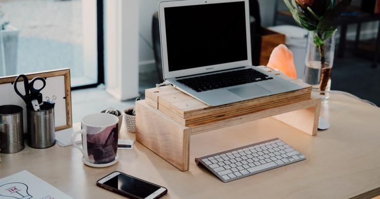 Teletrabajo: cinco consejos para ahorrar energía si has convertido tu casa en tu oficina