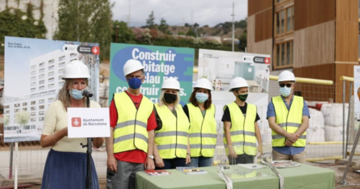 Acte de col·locació de la primera pedra de l'edifici