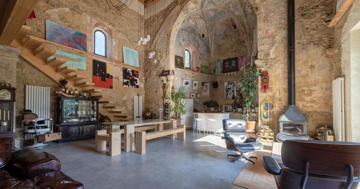 A la venta por 1,6 millones de euros esta espectacular iglesia reconvertida en vivienda 